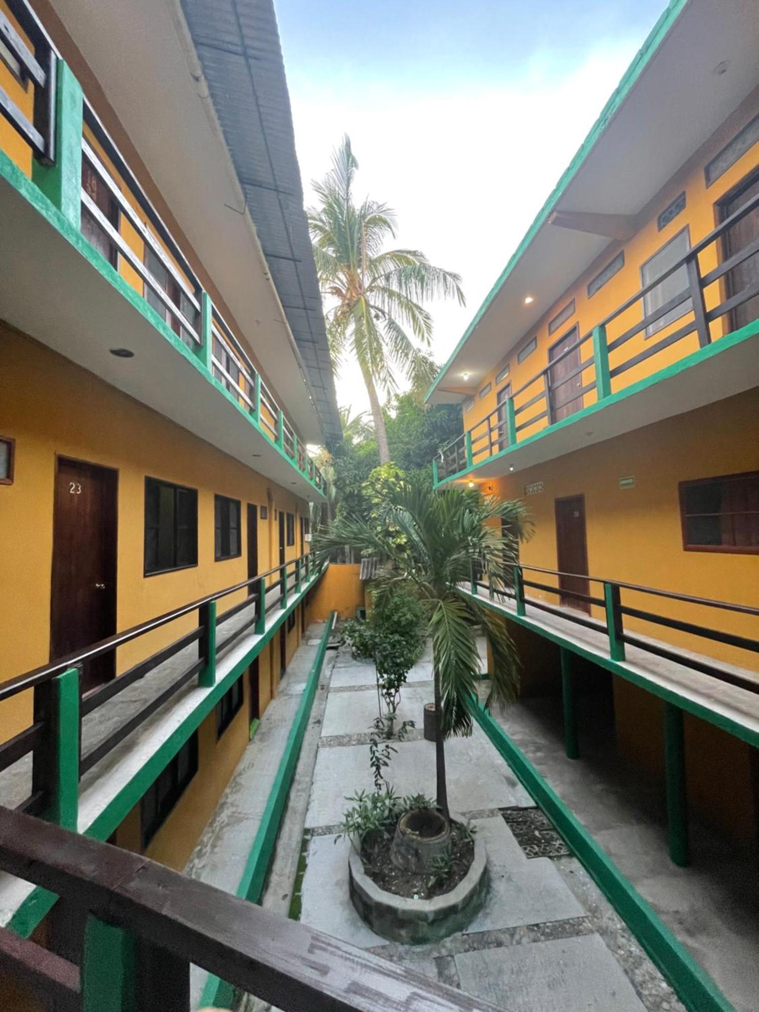 Hotel Posada Playa Manzanillo プエルト・エスコンディード エクステリア 写真